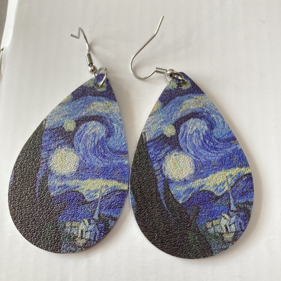 BNWT Starry Night Pleather Teardrop Earrings - Celestial and Stylish - Picture 5 of 15